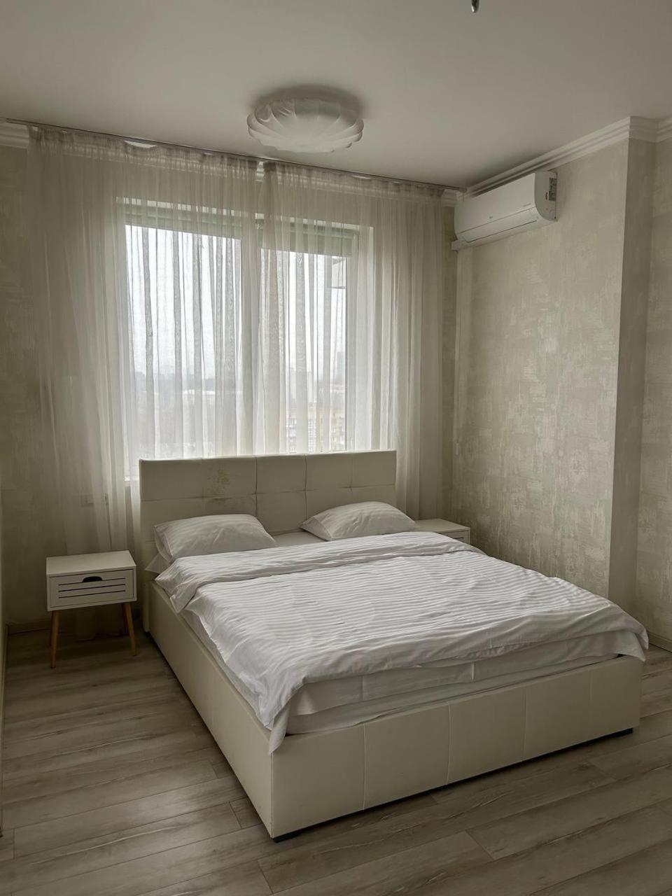 Apart Assistant On Smart Plaza Kiev Exteriör bild